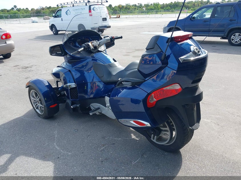 2010 Can-am Spyder roadster VIN 2BXJBKC17AV000994 IAAI salvage auction — NORMAL WEAR, Clear (Florida), sold $2,950 on 2026-07-08 (photo 3)