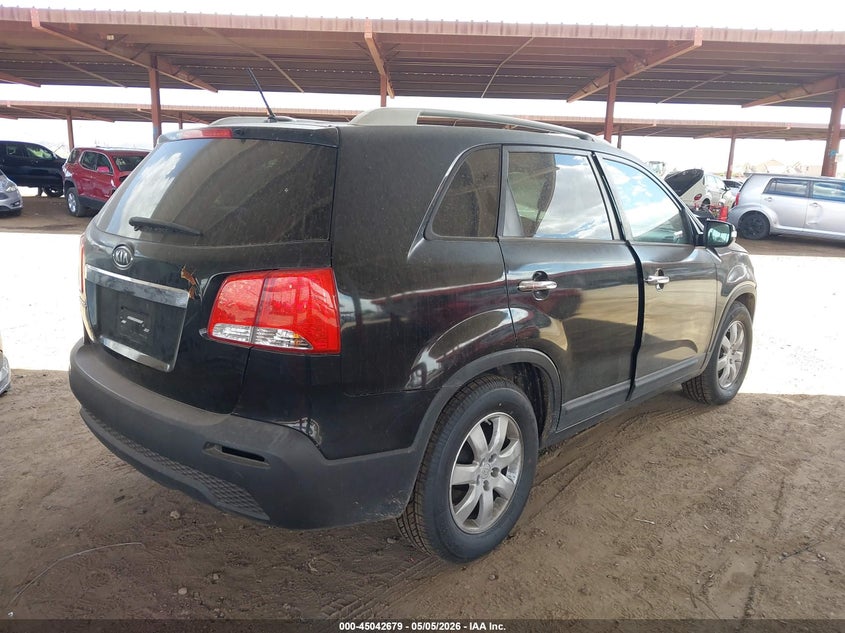 2012 Kia Sorento VIN 5XYKT4A22CG196609 IAAI salvage auction — ENGINE DAMAGE, Clear (Montana), sold $250 on 2026-07-07 (photo 4)