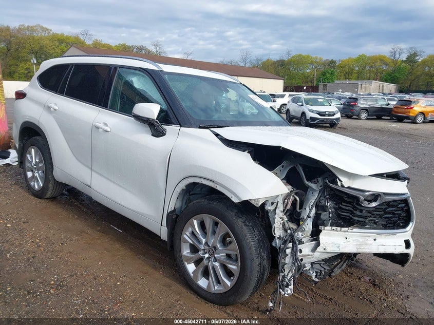 2020 Toyota Highlander VIN 5TDDZRBH2LS029371 IAAI salvage auction — FRONT END, Mv-907A (New York), sold $10,250 on 2026-07-28 (photo 1)