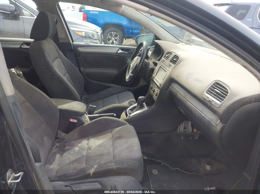 2013 Volkswagen Golf VIN WVWDM7AJXDW133650 IAAI salvage auction — NORMAL WEAR, Salvage (Texas), sold $300 on 2026-07-06 (photo 5)