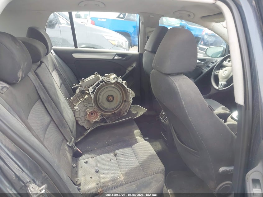 2013 Volkswagen Golf VIN WVWDM7AJXDW133650 IAAI salvage auction — NORMAL WEAR, Salvage (Texas), sold $300 on 2026-07-06 (photo 8)