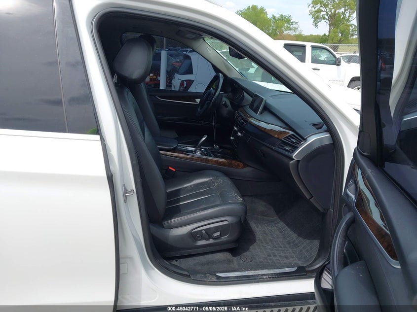 2015 BMW X5 VIN 5UXKR0C52F0P07159 IAAI salvage auction — FRONT END, Salvage (Iowa), sold $3,925 on 2026-07-14 (photo 5)