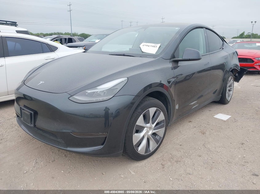 2024 Tesla Model y VIN 7SAYGDED9RF092793 IAAI salvage auction — REAR END, Salvage (Texas), sold $10,550 on 2026-08-24 (photo 2)