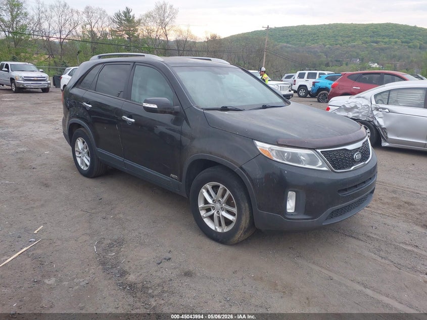 2015 Kia Sorento VIN 5XYKTDA77FG611391 IAAI salvage auction — NORMAL WEAR, Salvage (Texas), sold $500 on 2026-07-30 (photo 1)