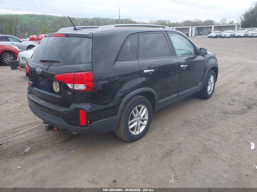 2015 Kia Sorento VIN 5XYKTDA77FG611391 IAAI salvage auction — NORMAL WEAR, Salvage (Texas), sold $500 on 2026-07-30 (photo 4)