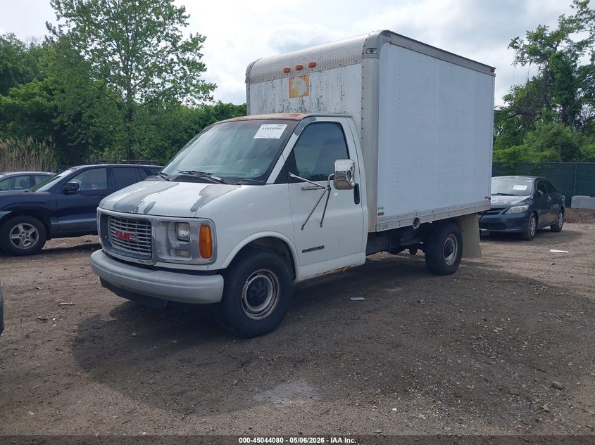 2000 Gmc Savana VIN 1GDHG31R3Y1156404 IAAI salvage auction — NORMAL WEAR, Salvage (Texas), sold $450 on 2026-07-18 (photo 2)