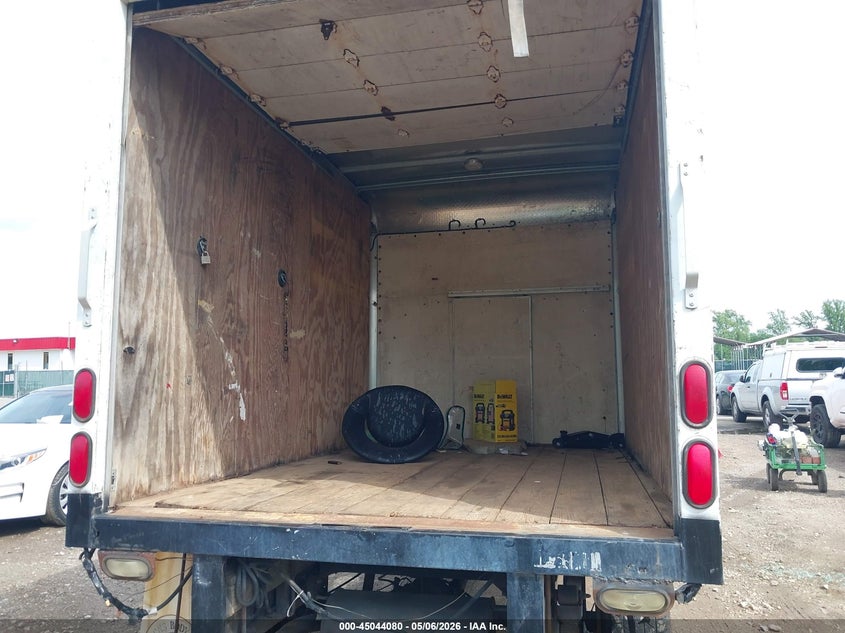 2000 Gmc Savana VIN 1GDHG31R3Y1156404 IAAI salvage auction — NORMAL WEAR, Salvage (Texas), sold $450 on 2026-07-18 (photo 6)