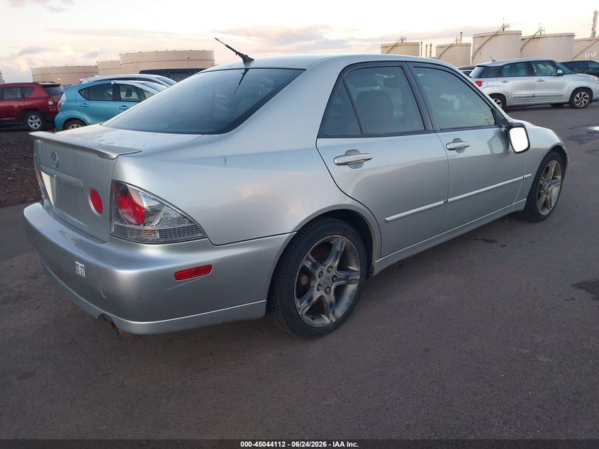 2002 Lexus Is 300 VIN JTHBD192820038066 IAAI salvage auction — REAR END, Clear (Hawaii), sold $550 on 2026-07-30 (photo 4)
