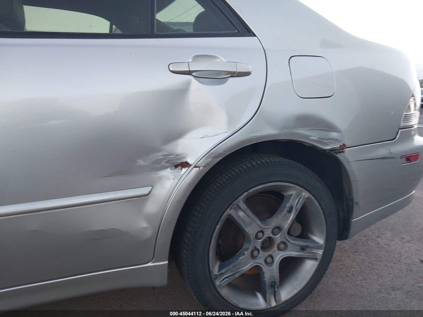 2002 Lexus Is 300 VIN JTHBD192820038066 IAAI salvage auction — REAR END, Clear (Hawaii), sold $550 on 2026-07-30 (photo 6)