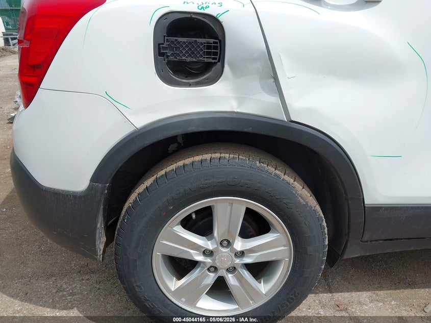 2016 Chevrolet Trax VIN KL7CJLSBXGB666045 IAAI salvage auction — RIGHT SIDE, Clear (Indiana), sold $1,950 on 2026-07-14 (photo 6)