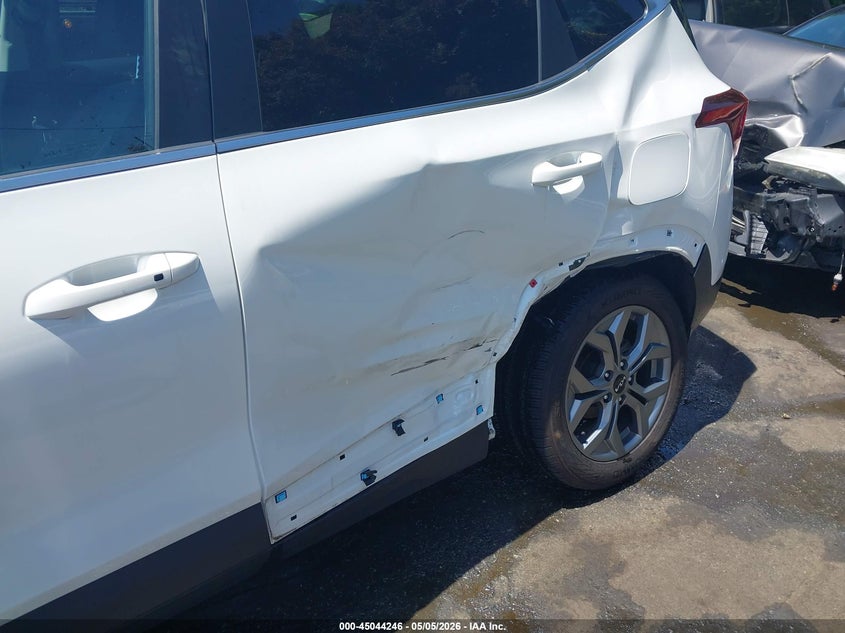2024 Kia Seltos VIN KNDEU2AA1R7497299 IAAI salvage auction — LEFT SIDE, Salvage (North Carolina), sold $6,550 on 2026-07-16 (photo 6)