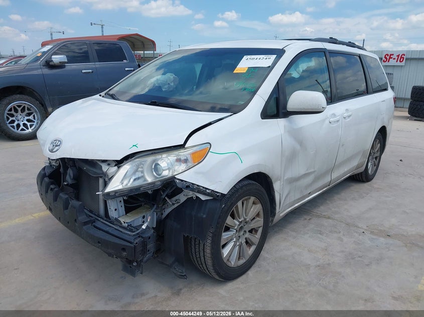2015 Toyota Sienna VIN 5TDJK3DC2FS122286 IAAI salvage auction — FRONT END, Salvage (Texas), sold $975 on 2026-07-13 (photo 2)