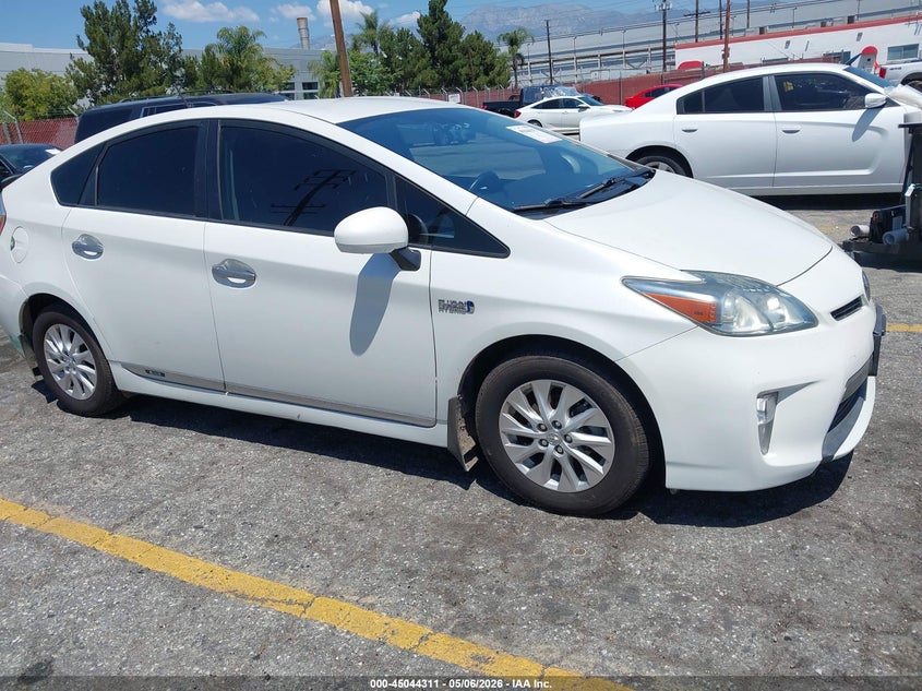 2015 Toyota Prius VIN JTDKN3DPXF3066596 IAAI salvage auction — REAR END, Salvage (California), sold $2,050 on 2026-07-21 (photo 1)
