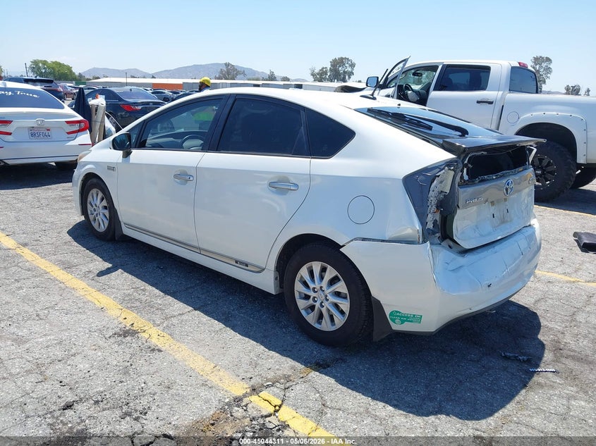 2015 Toyota Prius VIN JTDKN3DPXF3066596 IAAI salvage auction — REAR END, Salvage (California), sold $2,050 on 2026-07-21 (photo 3)