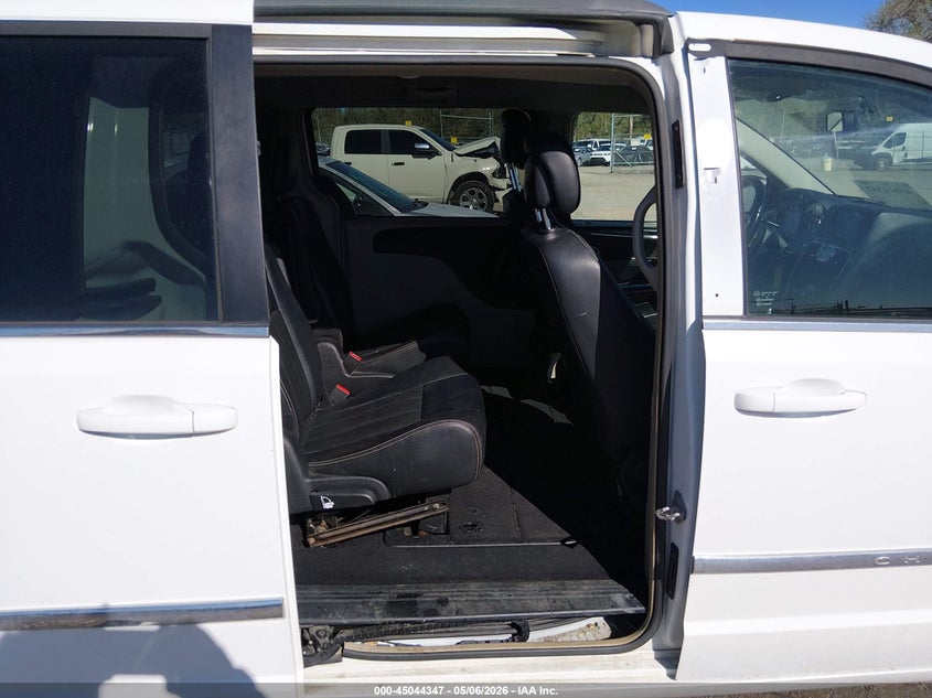 2016 Chrysler Town & country VIN 2C4RC1BG7GR157314 IAAI salvage auction — REAR END, Salvage (Montana), sold $1,850 on 2026-07-22 (photo 8)