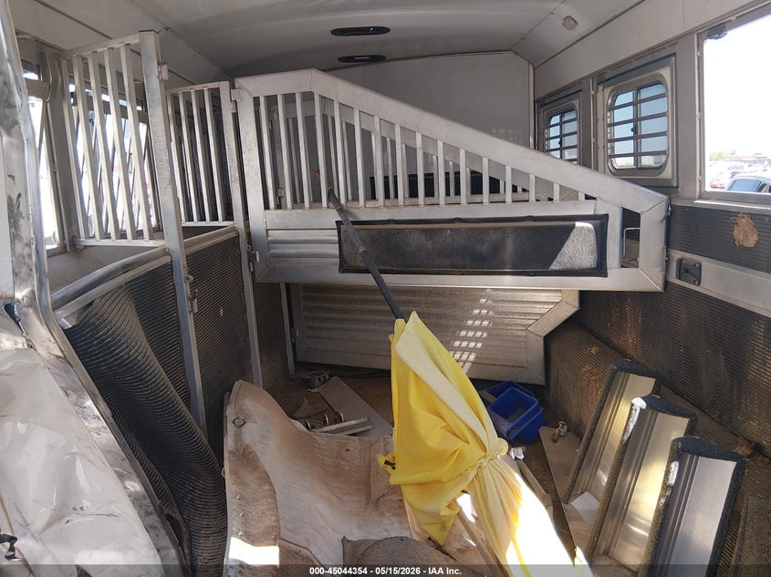 2018 Elite Horse VIN 5MKWB2027J0018051 IAAI salvage auction — REAR END, Salvage (Arizona), sold $3,625 on 2026-07-14 (photo 8)