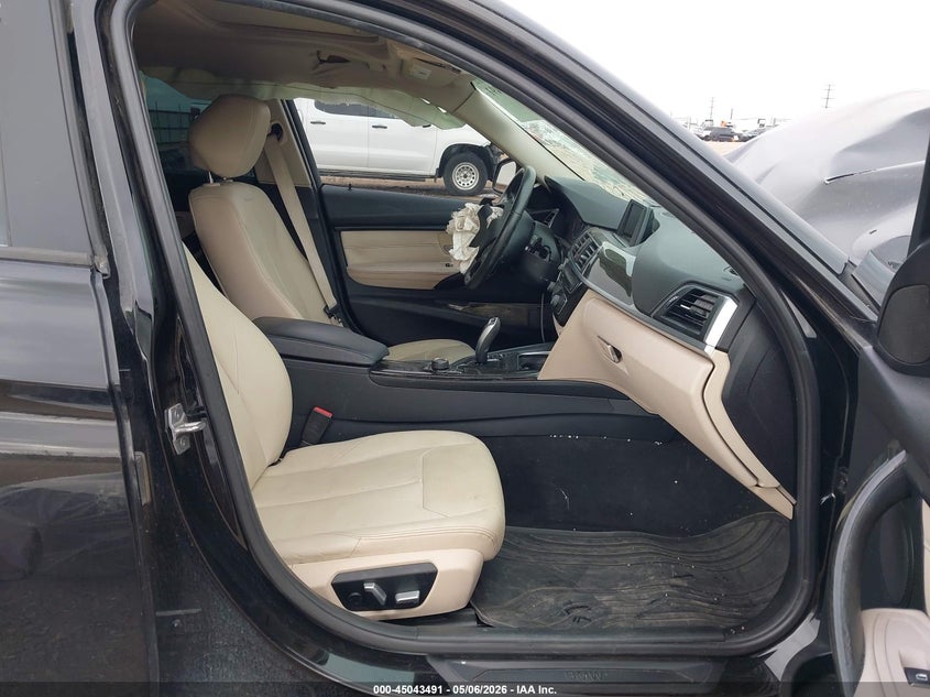 2016 BMW 3er VIN WBA8E1G54GNT33856 IAAI salvage auction — FRONT END, Salvage (Texas), sold $25 on 2026-07-13 (photo 5)