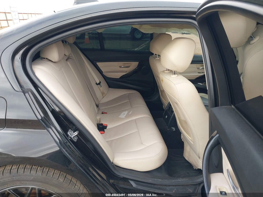 2016 BMW 3er VIN WBA8E1G54GNT33856 IAAI salvage auction — FRONT END, Salvage (Texas), sold $25 on 2026-07-13 (photo 8)