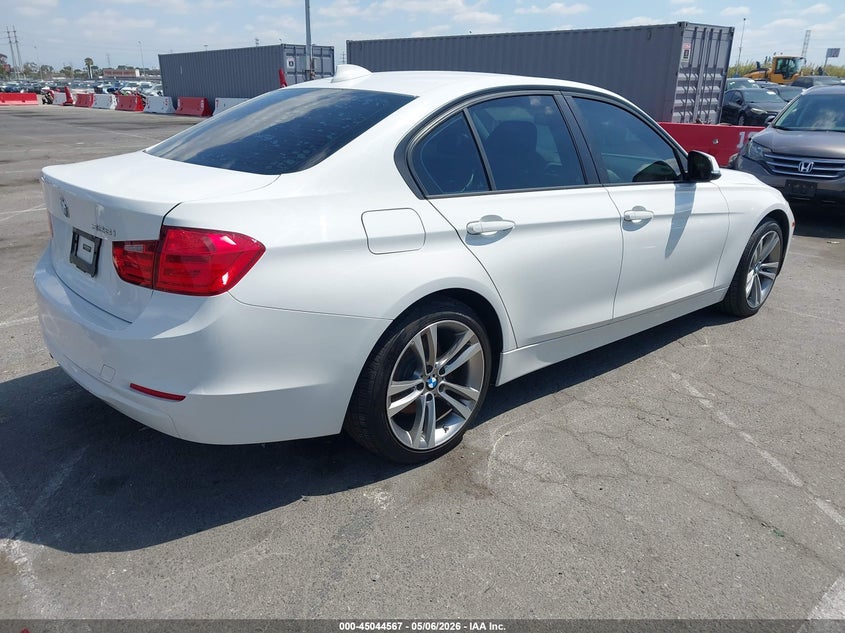 2013 BMW 3 series VIN WBA3C1C53DK103700 IAAI salvage auction — NORMAL WEAR, Clear - Dealer Only (California), sold $625 on 2026-07-09 (photo 4)