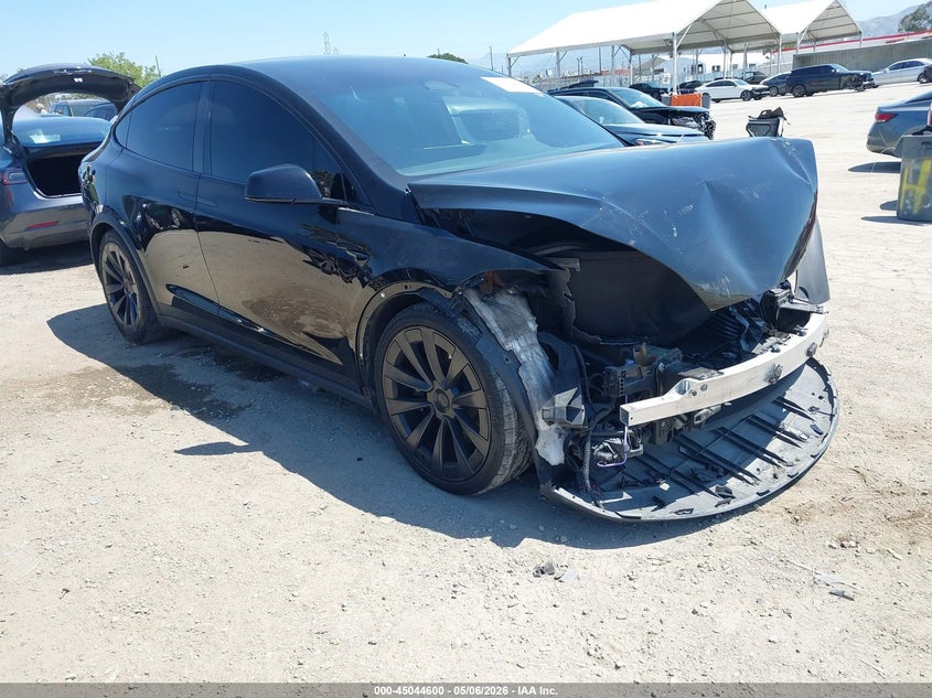 2023 Tesla Model x VIN 7SAXCDE51PF365674 — IAAI salvage auction photo