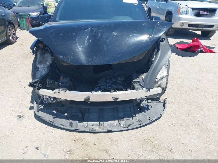 2023 Tesla Model x VIN 7SAXCDE51PF365674 IAAI salvage auction — FRONT & REAR, Salvage (California), sold $13,400 on 2026-08-28 (photo 6)