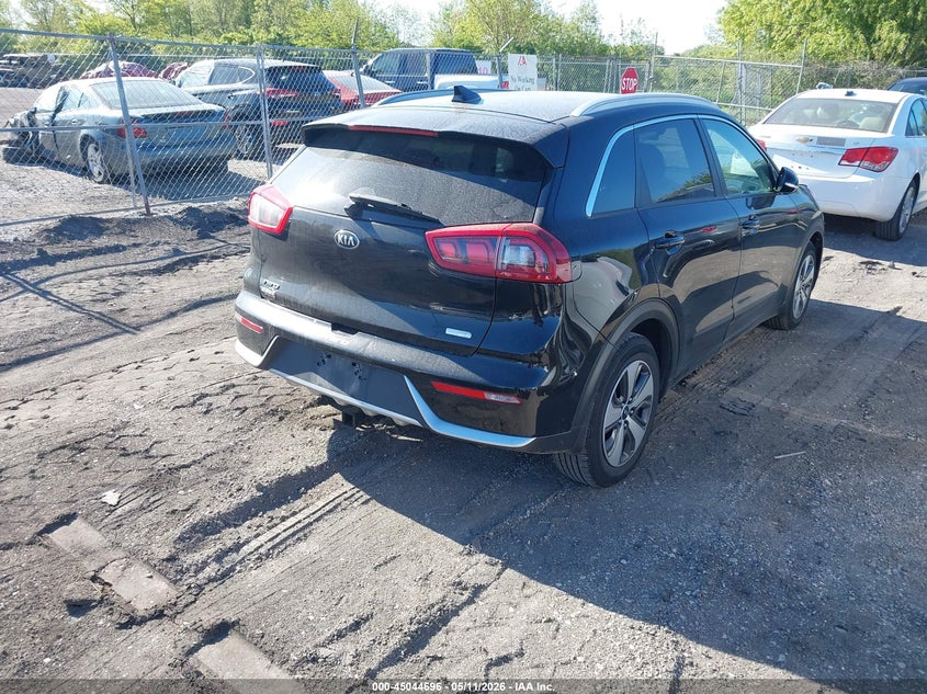 2017 Kia Niro VIN KNDCC3LC0H5069524 IAAI salvage auction — HAIL, Salvage (Iowa), sold $2,500 on 2026-07-20 (photo 4)