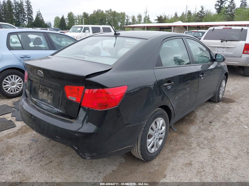 2012 Kia Forte VIN KNAFT4A28C5563570 IAAI salvage auction — REAR END, Bill Of Sale (Washington), sold $800 on 2026-07-08 (photo 4)