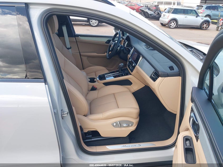 2026 Porsche Macan VIN WP1AG2A58TLB41342 IAAI salvage auction — FRONT END, Salvage (Hawaii), sold $20,100 on 2026-07-30 (photo 5)