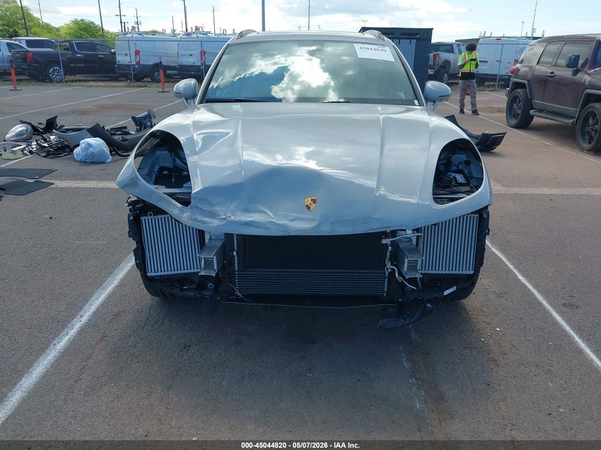 2026 Porsche Macan VIN WP1AG2A58TLB41342 IAAI salvage auction — FRONT END, Salvage (Hawaii), sold $20,100 on 2026-07-30 (photo 6)