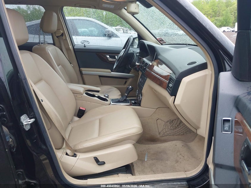 2011 Mercedes-benz Glk-klasse VIN WDCGG8HB8BF676589 IAAI salvage auction — SIDE, Salvage (New Jersey), sold $1,700 on 2026-08-02 (photo 5)