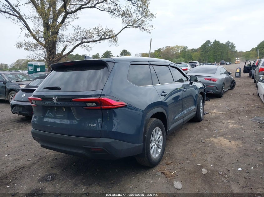 2024 Toyota Highlander VIN 5TDAAAB59RS050678 IAAI salvage auction — FRONT END, Mv-907A (New York), sold $12,750 on 2026-07-14 (photo 4)