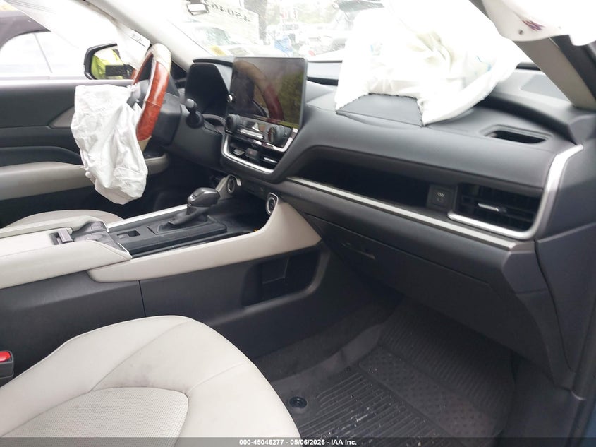 2024 Toyota Highlander VIN 5TDAAAB59RS050678 IAAI salvage auction — FRONT END, Mv-907A (New York), sold $12,750 on 2026-07-14 (photo 5)