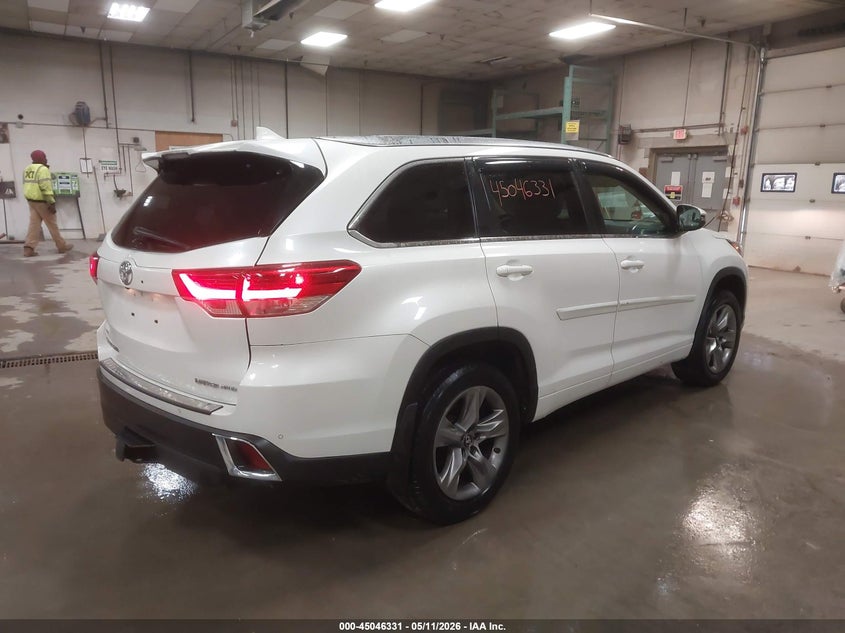 2017 Toyota Highlander VIN 5TDDZRFH2HS443509 IAAI salvage auction — LEFT SIDE, Salvage Title, sold $8,200 on 2026-07-20 (photo 4)