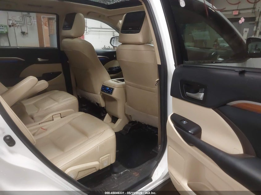 2017 Toyota Highlander VIN 5TDDZRFH2HS443509 IAAI salvage auction — LEFT SIDE, Salvage Title, sold $8,200 on 2026-07-20 (photo 8)