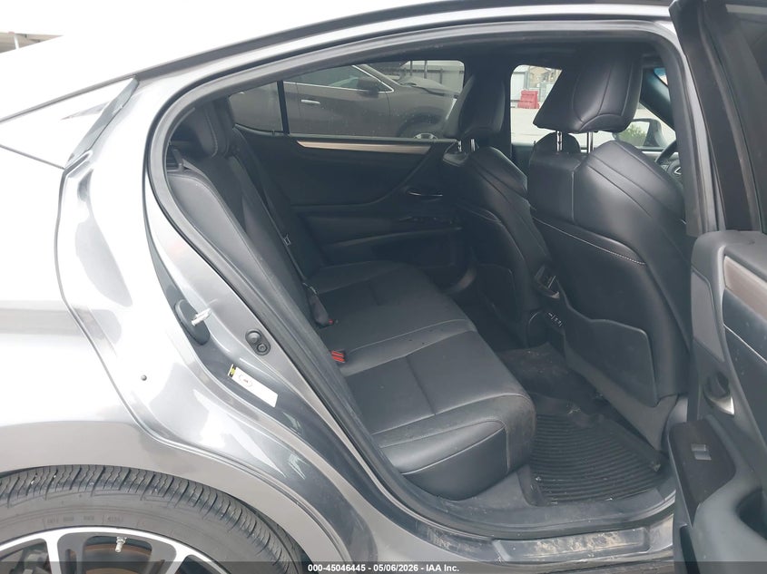 2019 Lexus ES VIN 58ABZ1B10KU042940 IAAI salvage auction — WATER/FLOOD, Salvage (Texas), sold $9,600 on 2026-07-09 (photo 8)