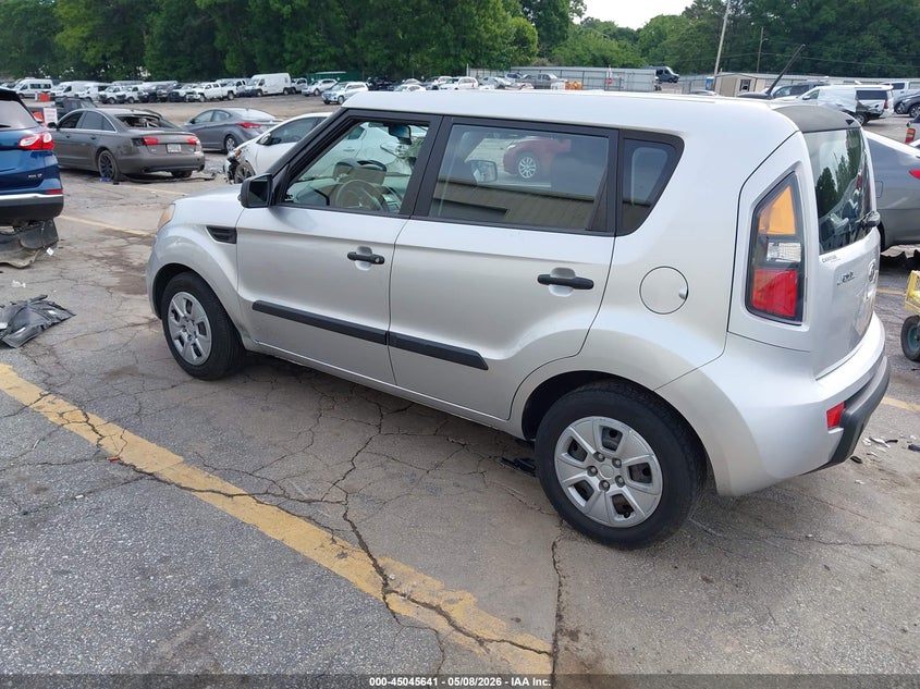 2011 Kia Soul VIN KNDJT2A13B7332488 IAAI salvage auction — THEFT, Salvage (Georgia), sold $325 on 2026-07-10 (photo 3)