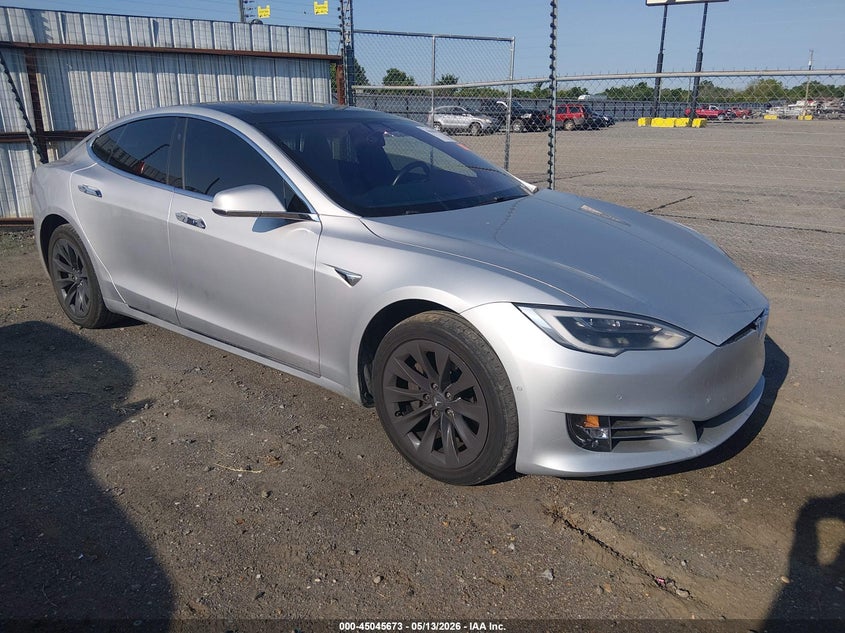 2018 Tesla Model s VIN 5YJSA1E20JF261539 IAAI salvage auction — SIDE, Salvage (Idaho), sold $7,100 on 2026-07-29 (photo 1)