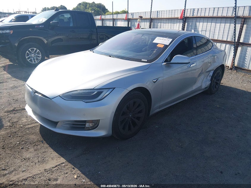 2018 Tesla Model s VIN 5YJSA1E20JF261539 IAAI salvage auction — SIDE, Salvage (Idaho), sold $7,100 on 2026-07-29 (photo 2)