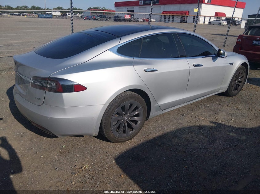 2018 Tesla Model s VIN 5YJSA1E20JF261539 IAAI salvage auction — SIDE, Salvage (Idaho), sold $7,100 on 2026-07-29 (photo 4)