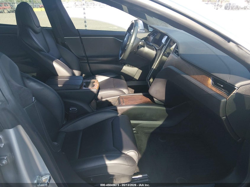 2018 Tesla Model s VIN 5YJSA1E20JF261539 IAAI salvage auction — SIDE, Salvage (Idaho), sold $7,100 on 2026-07-29 (photo 5)