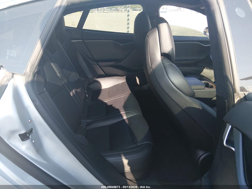 2018 Tesla Model s VIN 5YJSA1E20JF261539 IAAI salvage auction — SIDE, Salvage (Idaho), sold $7,100 on 2026-07-29 (photo 8)