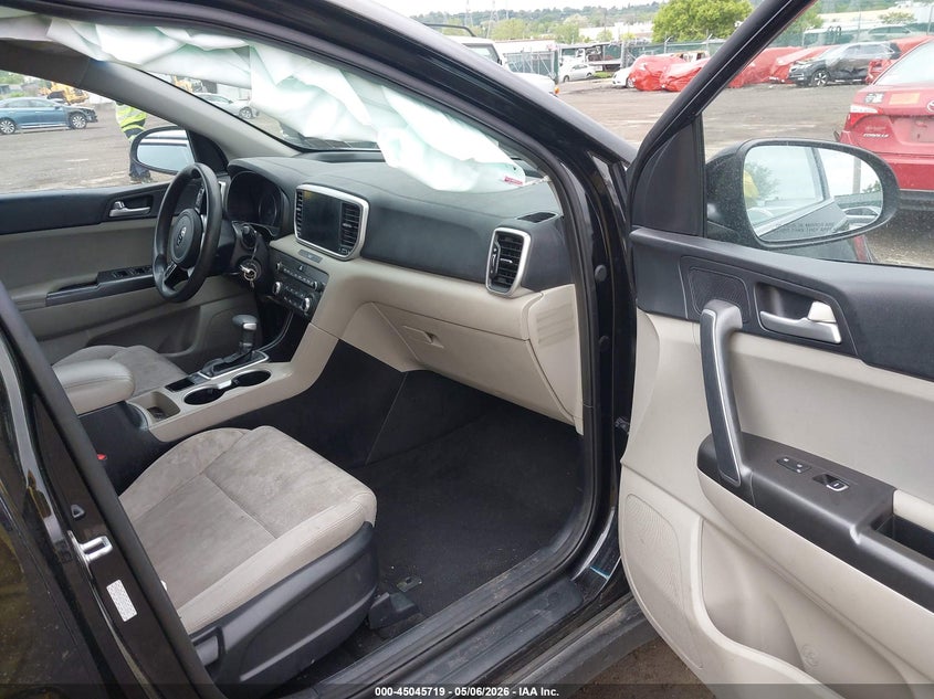 2022 Kia Sportage VIN KNDPMCAC0N7010541 IAAI salvage auction — RIGHT SIDE, Salvage Title, sold $4,450 on 2026-07-17 (photo 5)