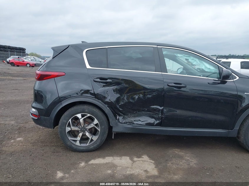 2022 Kia Sportage VIN KNDPMCAC0N7010541 IAAI salvage auction — RIGHT SIDE, Salvage Title, sold $4,450 on 2026-07-17 (photo 6)