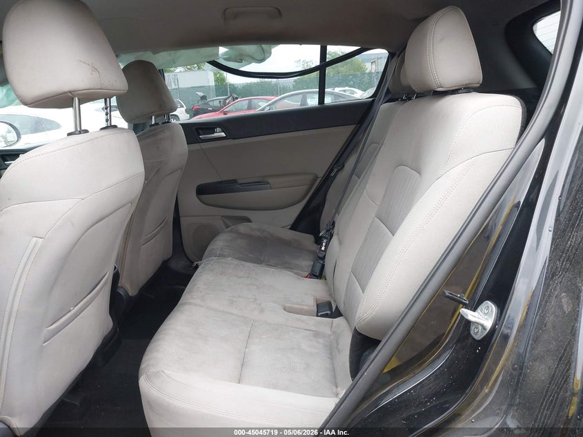 2022 Kia Sportage VIN KNDPMCAC0N7010541 IAAI salvage auction — RIGHT SIDE, Salvage Title, sold $4,450 on 2026-07-17 (photo 8)
