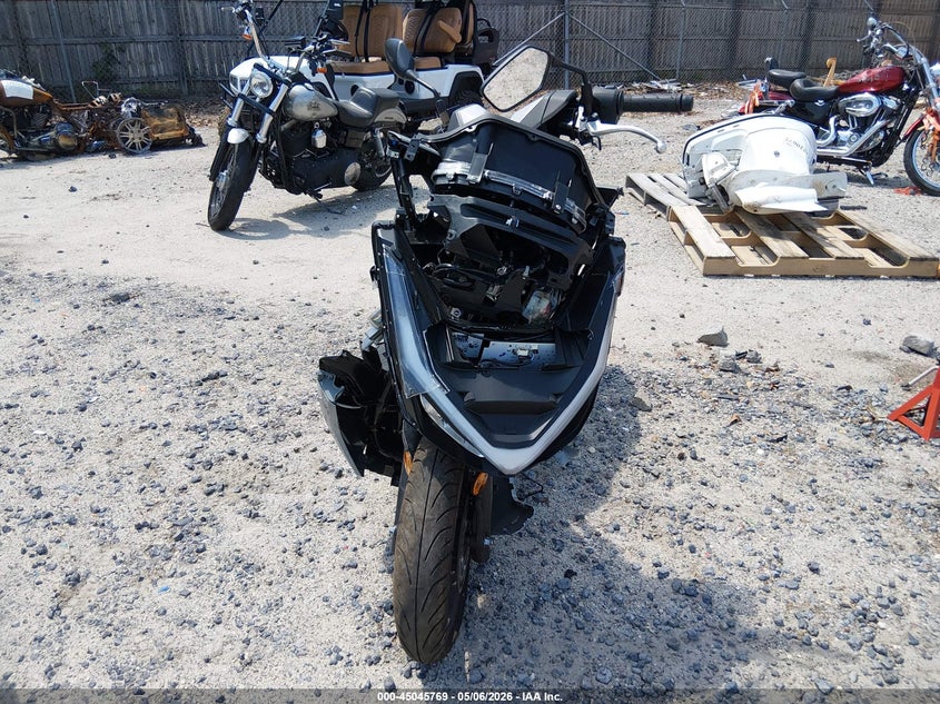 2025 Honda VIN RLHKF4724SY000268 IAAI salvage auction — LEFT & RIGHT, Salvage (South Carolina), sold $100 on 2026-07-07 (photo 5)