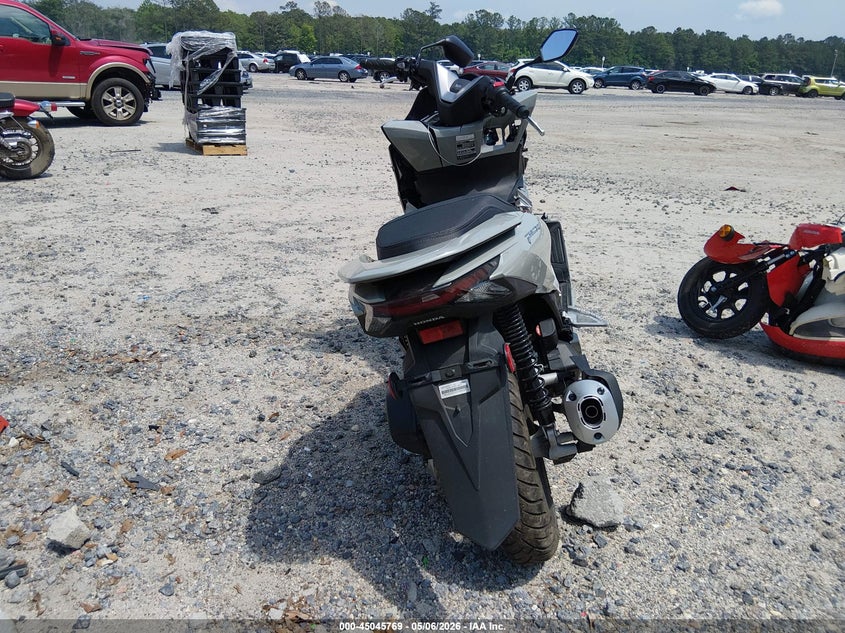 2025 Honda VIN RLHKF4724SY000268 IAAI salvage auction — LEFT & RIGHT, Salvage (South Carolina), sold $100 on 2026-07-07 (photo 6)