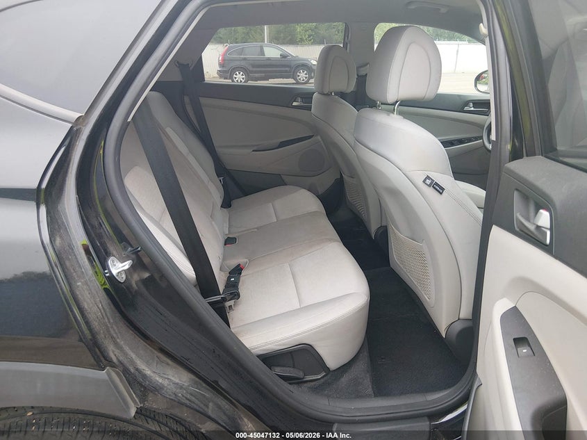 2018 Hyundai Tucson VIN KM8J23A41JU634103 IAAI salvage auction — RIGHT SIDE, Salvage (Mississippi), sold $2,100 on 2026-07-09 (photo 8)