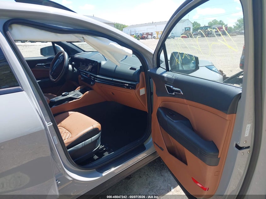 2026 Kia Sportage VIN KNDPVDDGXT7271626 IAAI salvage auction — LEFT & RIGHT, Salvage Title, sold $10,200 on 2026-07-29 (photo 5)