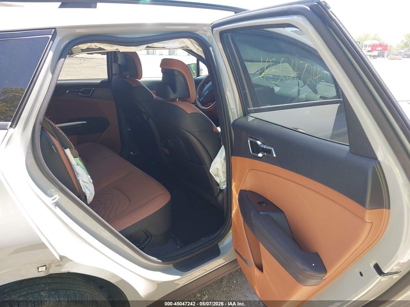 2026 Kia Sportage VIN KNDPVDDGXT7271626 IAAI salvage auction — LEFT & RIGHT, Salvage Title, sold $10,200 on 2026-07-29 (photo 8)