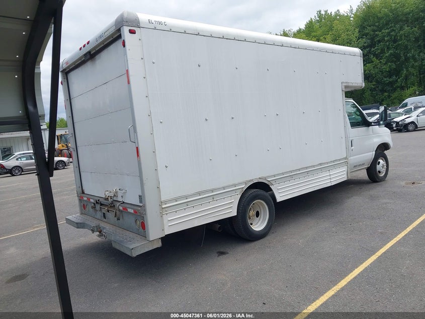 2009 Ford E-450 VIN 1FDXE45S89DA11332 IAAI salvage auction — FRONT END, Salvage (Connecticut), sold $200 on 2026-07-08 (photo 4)